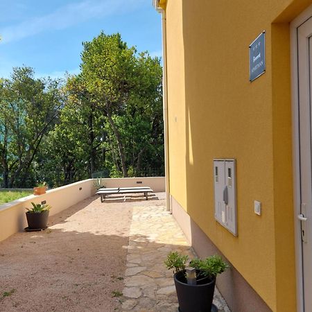 Spacious Apartment Close To The Sea In Split Area Kaštela エクステリア 写真